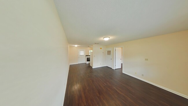 Building Photo - Beautiful 1 Bed 1 Bath Close to Town