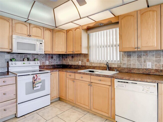 Building Photo - 4455 Duhme Rd