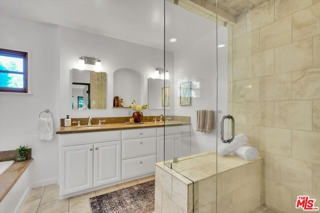 Building Photo - 4300 Laurelgrove Ave