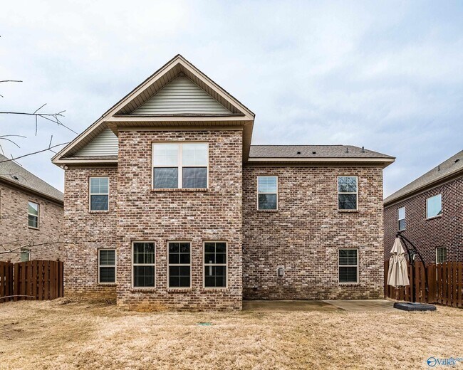 Building Photo - 15036 Lakeside Trail SW