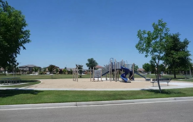 Building Photo - 1407 W Burgundy Ct