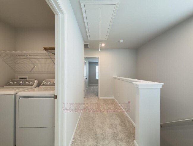 Building Photo - 165 Randwick Ln