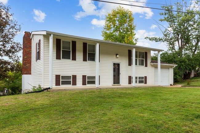 Building Photo - 1035 Woodland Trails Dr