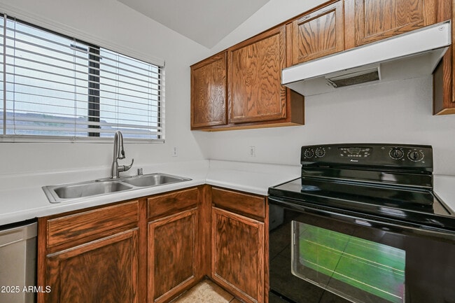 Building Photo - 8606 W College Dr