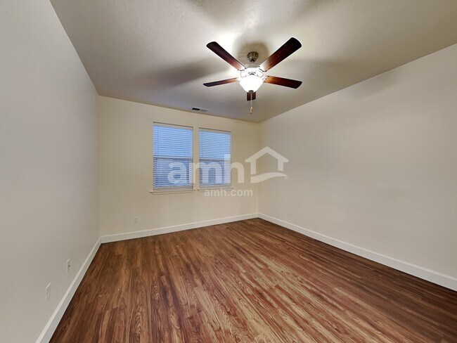 Building Photo - 3465 S Bartlett Ave