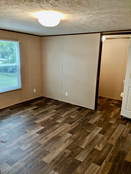 Building Photo - 20 Health Nut Ln