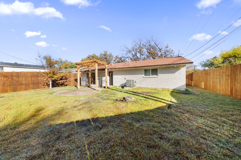 Building Photo - 605 Melrose Dr