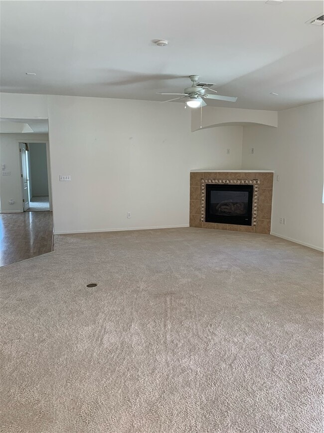 Building Photo - 2421 Stardust Dr