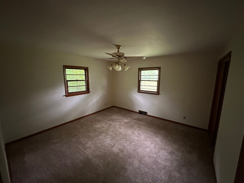 Building Photo - 108 Anabel Ave