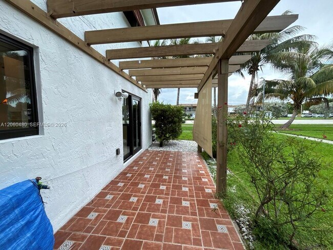 Building Photo - 6900 NW 169th St