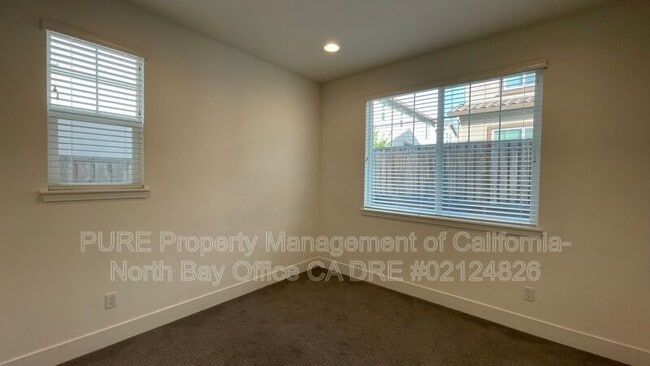 Building Photo - 5320 Kirby Pl