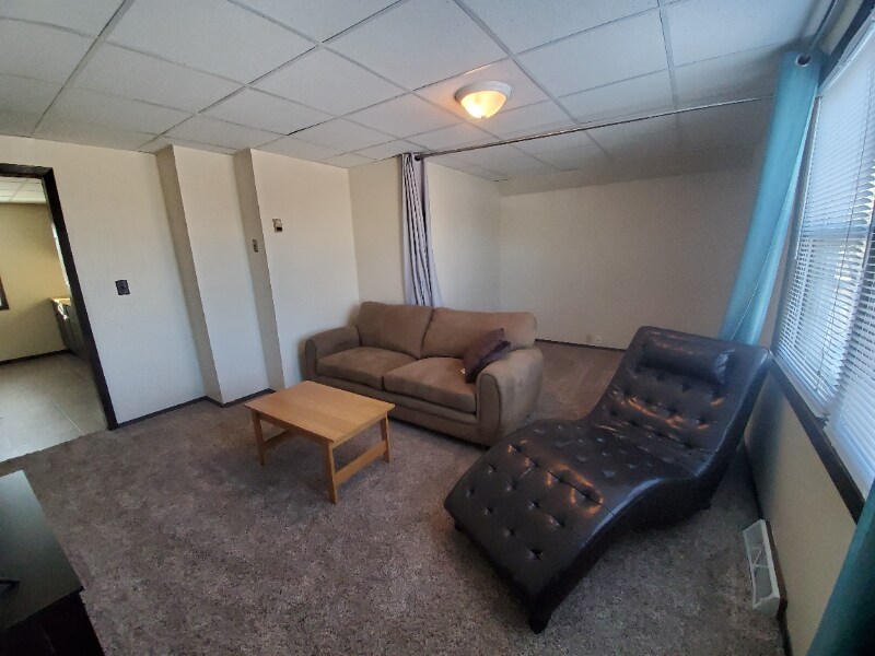 Building Photo - 243 Park Ave