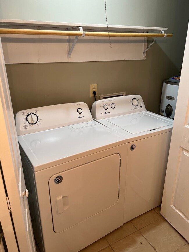 Building Photo - 1755-1757 Cedar Shoals Dr