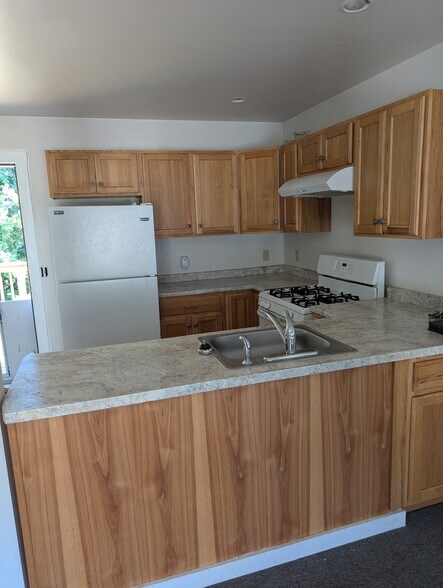 Building Photo - 37 Richies Ln