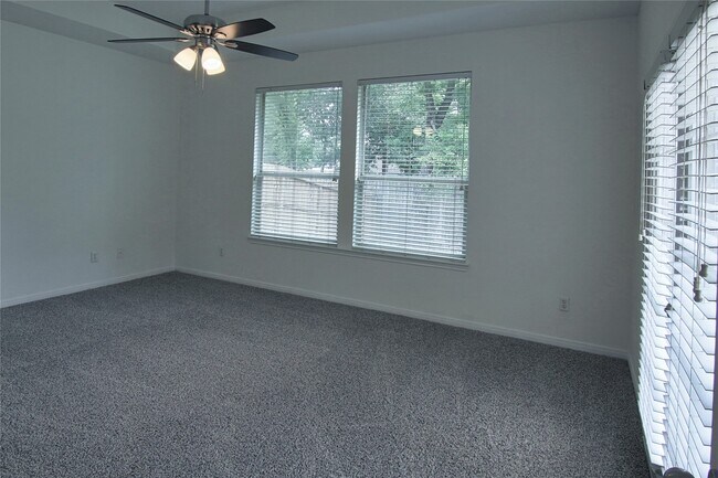 Building Photo - 322 Wild Bird Dr