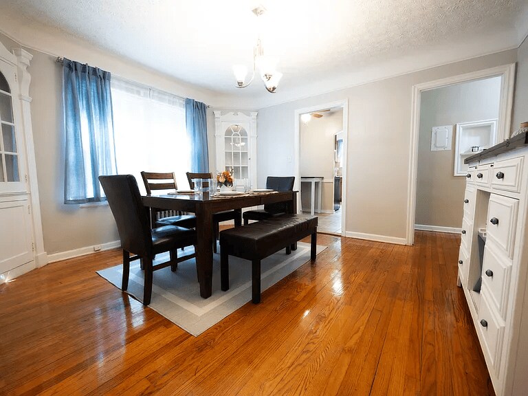 Building Photo - 3682 Glencairn Rd