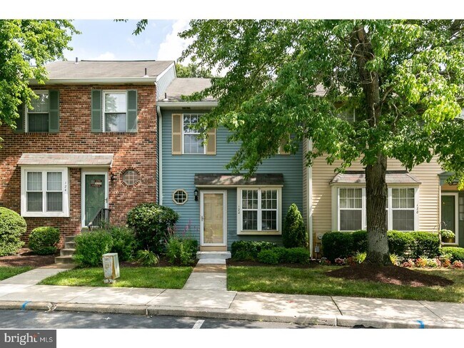 Building Photo - 122 Camber Ln