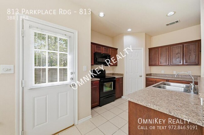 Building Photo - 813 Parkplace Ridge