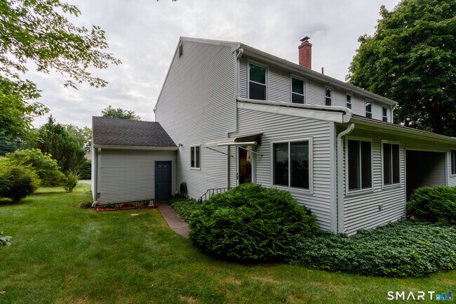 Building Photo - 115 Brandegee Ln