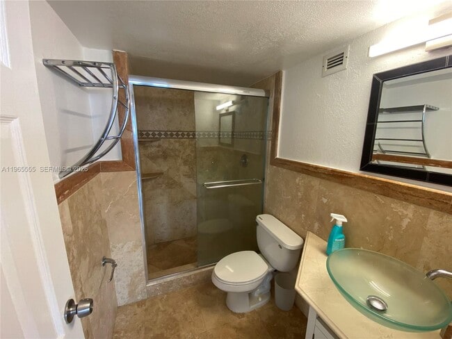 Building Photo - 2049 S Ocean Dr