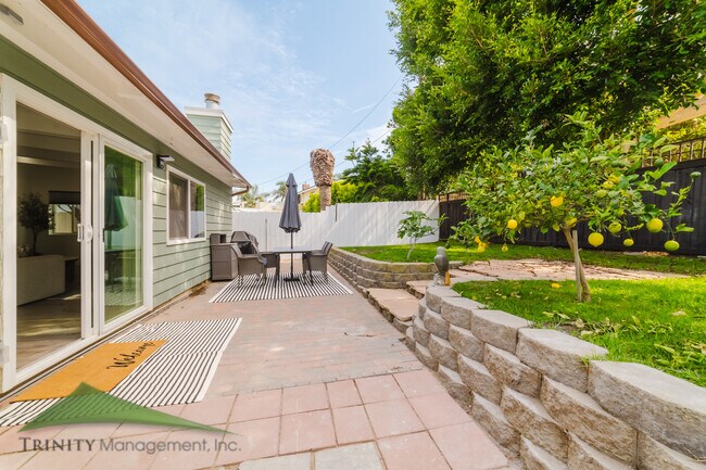 Building Photo - 341 N Sierra Ave