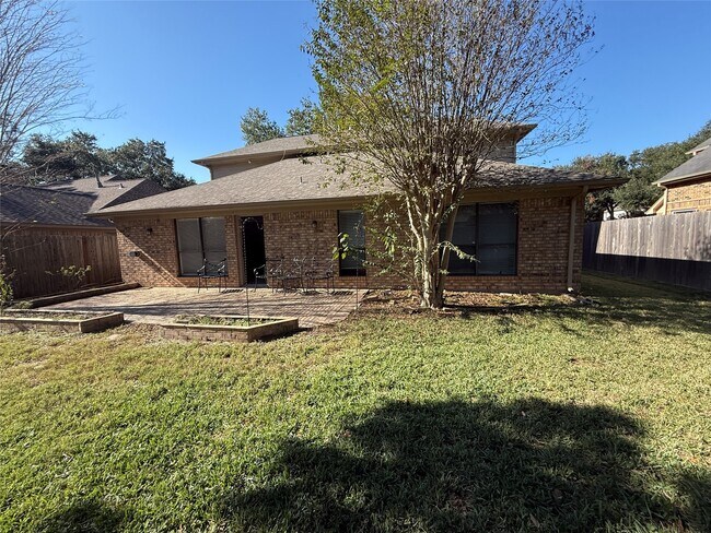 Building Photo - 523 Earls Ct Dr