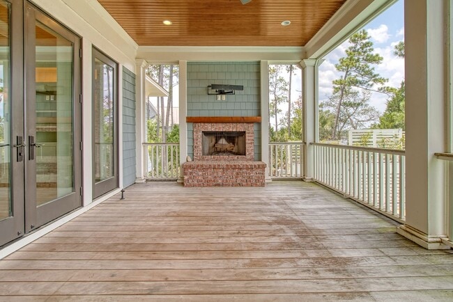 Building Photo - 4 Bedroom 4.5 Bath Home in Dunes West - Mt...