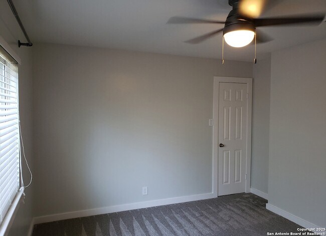 Building Photo - 4111 Antlers Lodge Rd