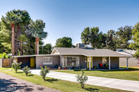 Building Photo - 1049 E Colter St