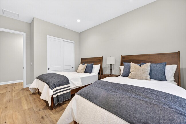 Building Photo - 55120 Autumn Valley Ct