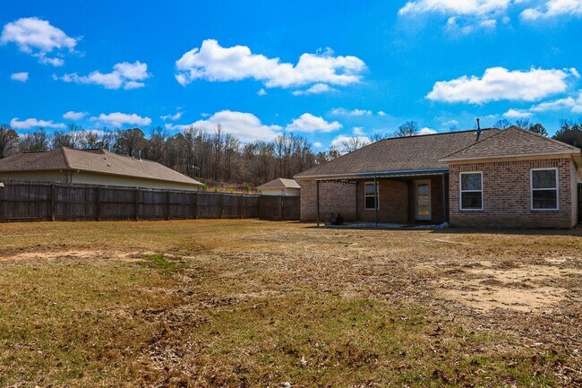 Building Photo - Family Home in Shelbi Place Available June 2026