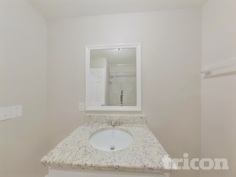 Building Photo - 1108 Fountainhead Drive Deltona FL