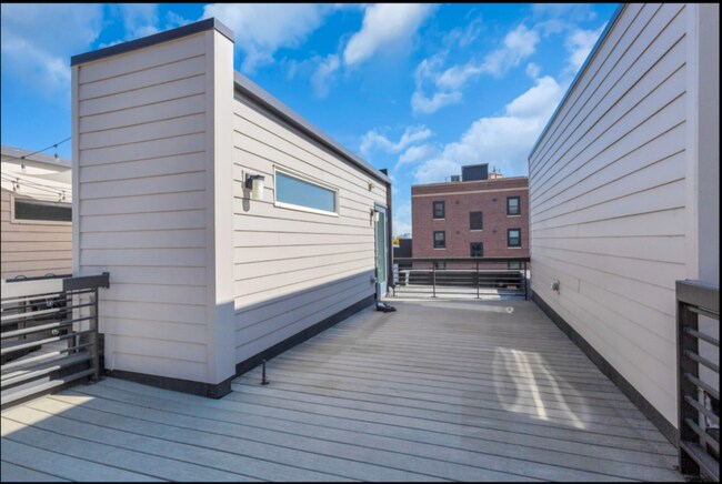 Building Photo - 1632 Quitman St