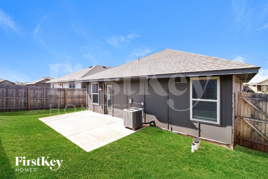 Building Photo - 19708 Forsythe Dr