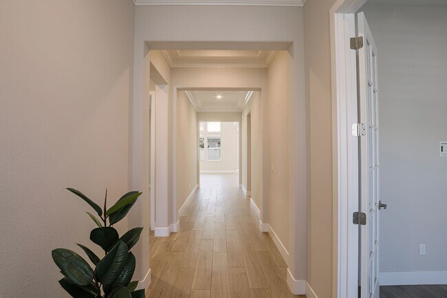 Building Photo - 3034 Carrousel St