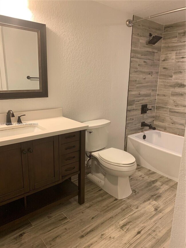 Building Photo - 6572 W Sample Rd