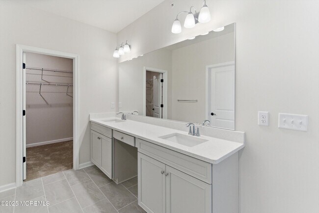 Building Photo - 4 Barton Ave