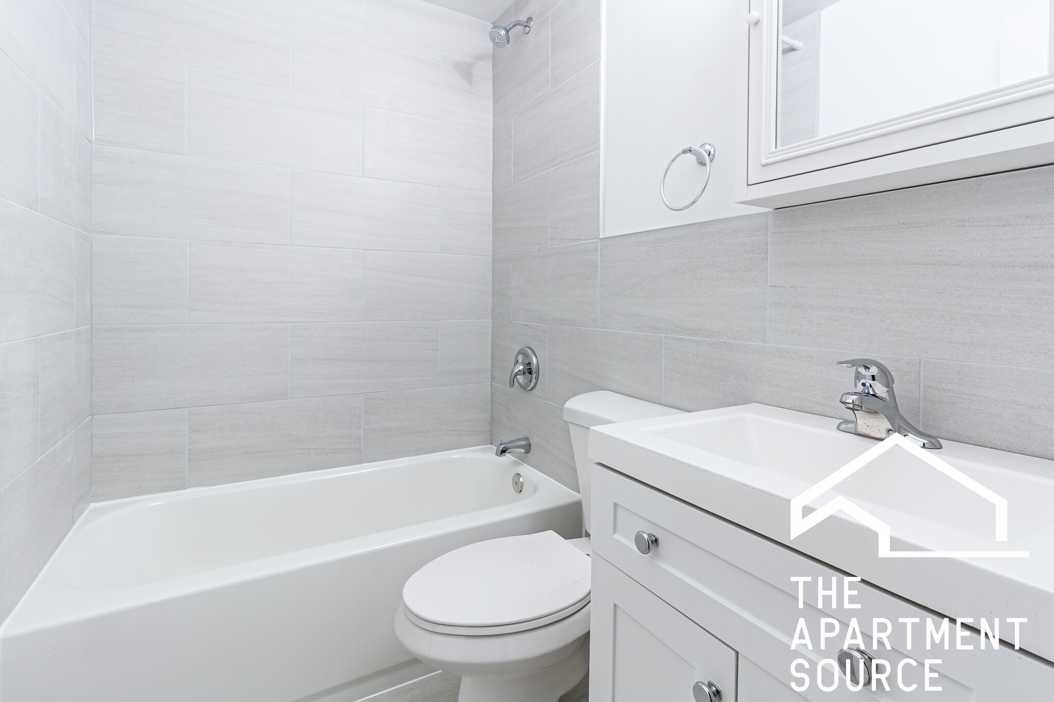 Building Photo - 3801 N Pine Grove Ave