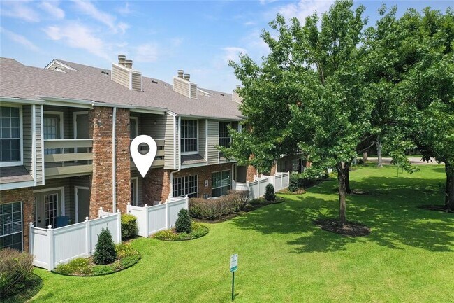 Building Photo - 8555 Fair Oaks Crossing