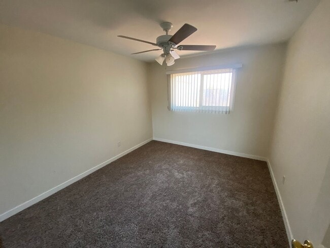 Building Photo - 3 Bedroom, 2 Bathroom Single Story House i...