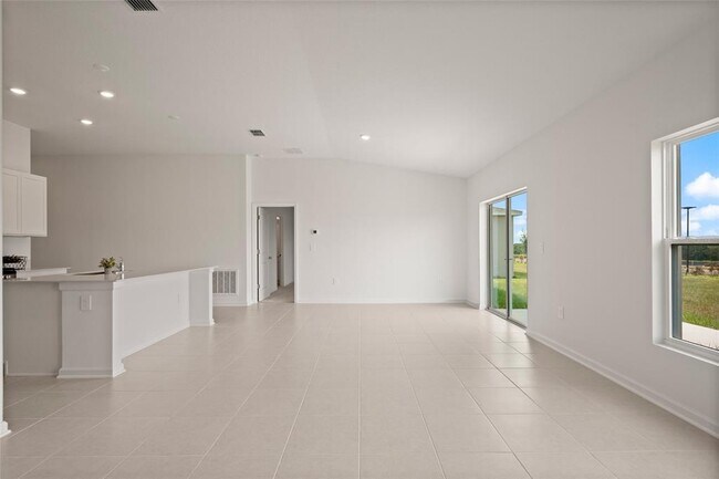 Building Photo - 7479 SANDSTONE Dr