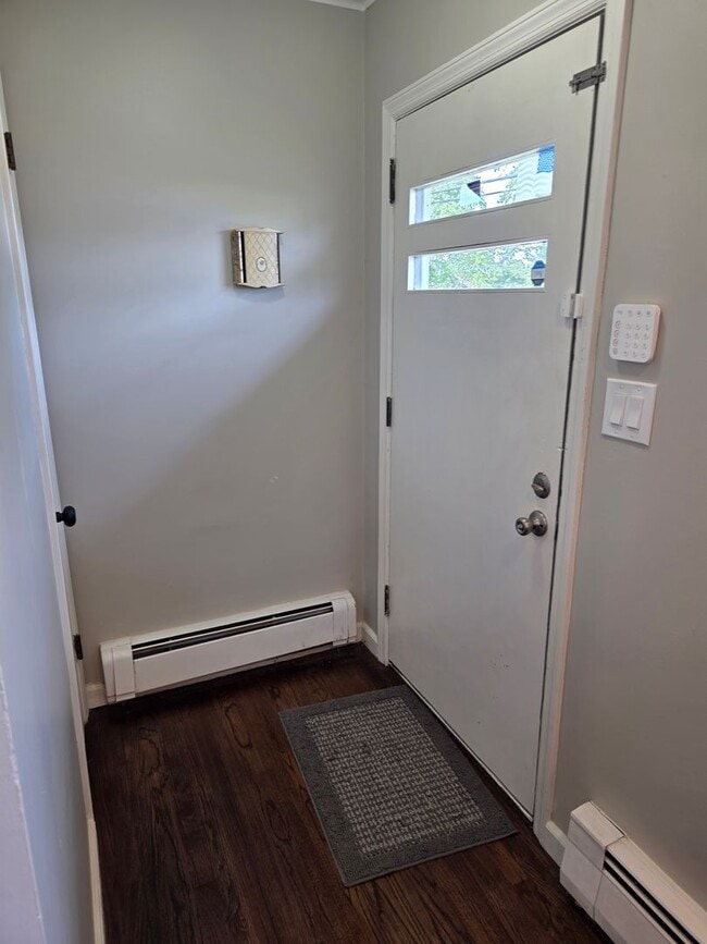 Building Photo - Take a look on this beautiful corner property
