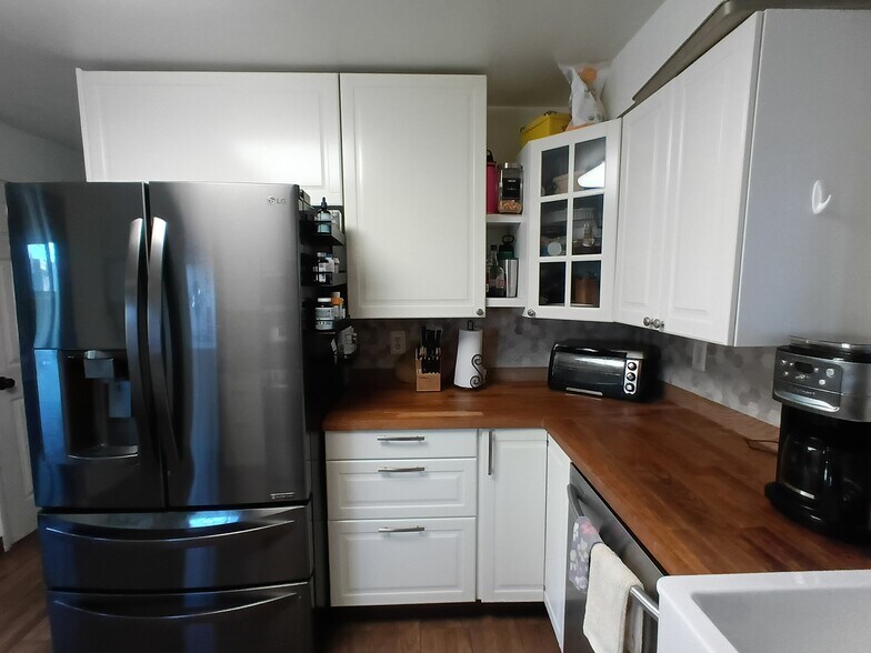Building Photo - 1704 Monongahela Ave