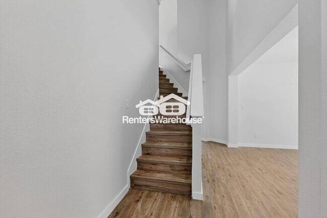 Building Photo - MOVE IN READY Denton Home