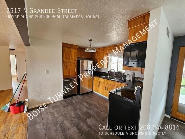 Building Photo - 2517 N Grandee St