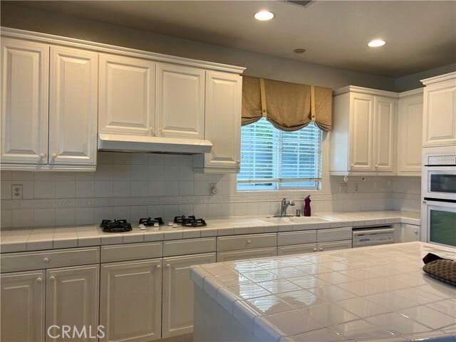 Building Photo - 2889 Plaza del Amo