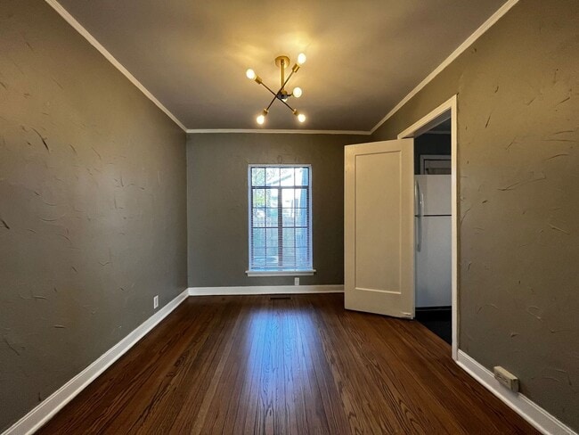 Building Photo - Historic Duplex near Plaza district!