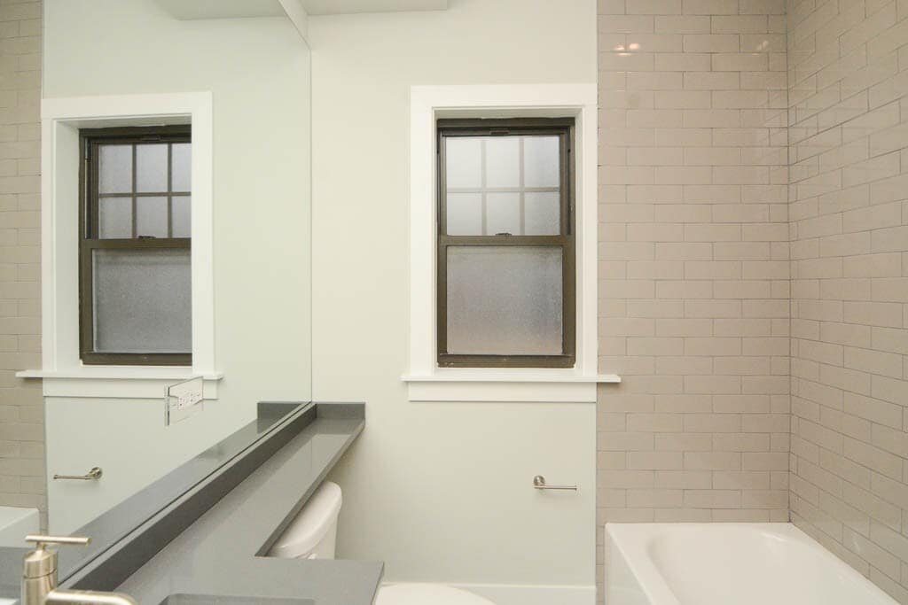 Building Photo - 1152 Maple Ave