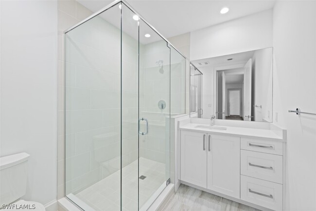 Building Photo - 1115 Central Ave