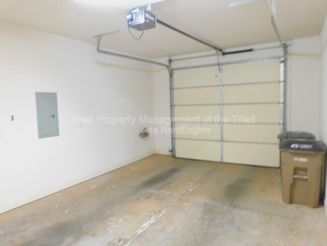 Building Photo - 6115 Morgan Ashley Dr